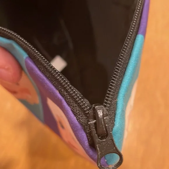 🍰 HOST PICK x2 🍃 Golden Girls Makeup/Cosmetic Bag 💄 - Picture 4 of 4